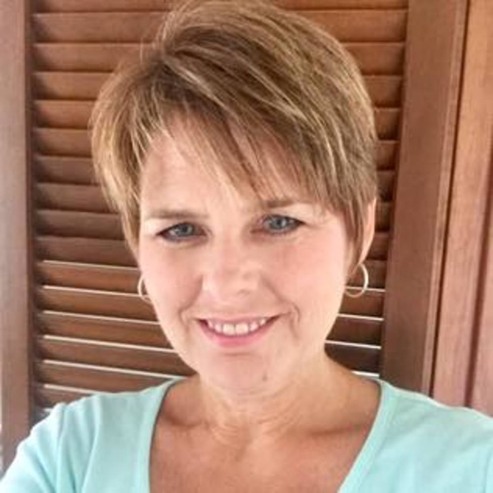 Meet your Posher, Adelia